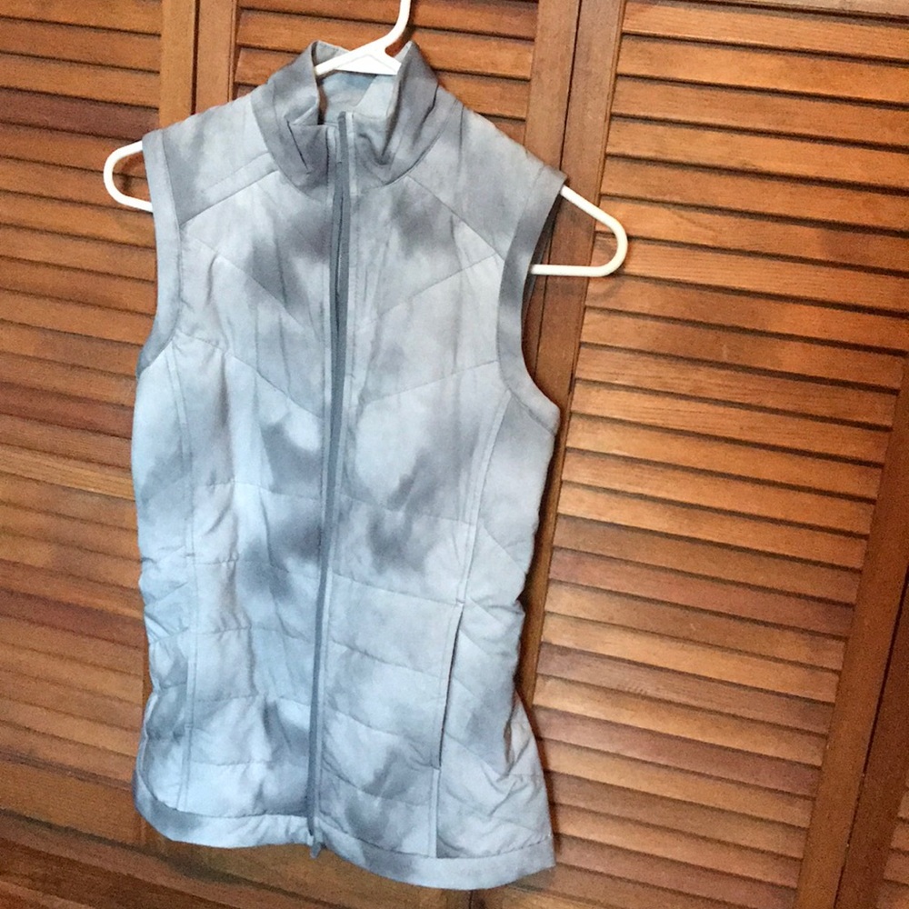 Lightweight gray vest